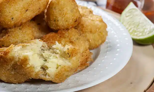 Bolinho de Bacalhau e Mandioca para Saborear