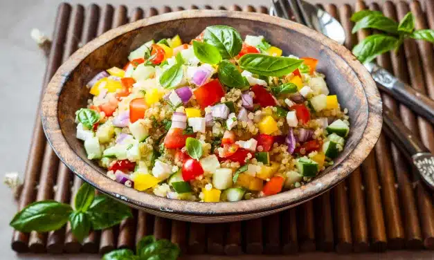 Salada de Quinoa para Refrescar: Uma Opção Leve e Deliciosa